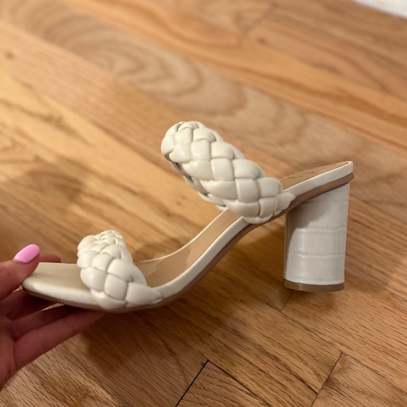 Ivory heels- A New Day - Picture 2 of 4